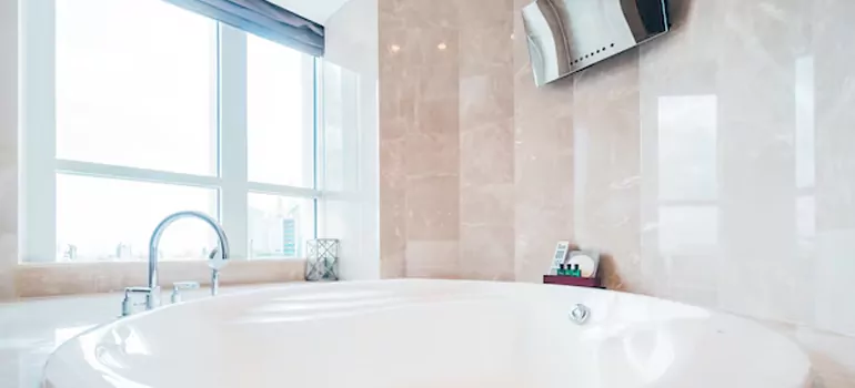 Bathroom Window Coverings in Palm Valley, FL