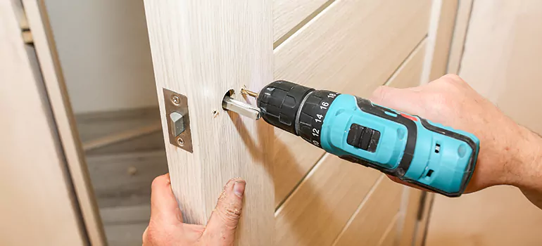 Old Door Knob Repair in Palm Valley, FL